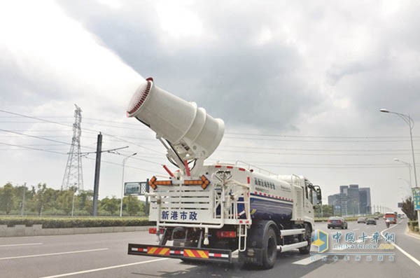 中聯(lián)重科抑塵車